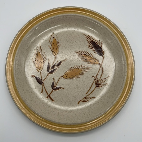 Dinner Plates - Continental Reece Stoneware Wheat Design - Japan (Set of 4) - Picture 5 of 9